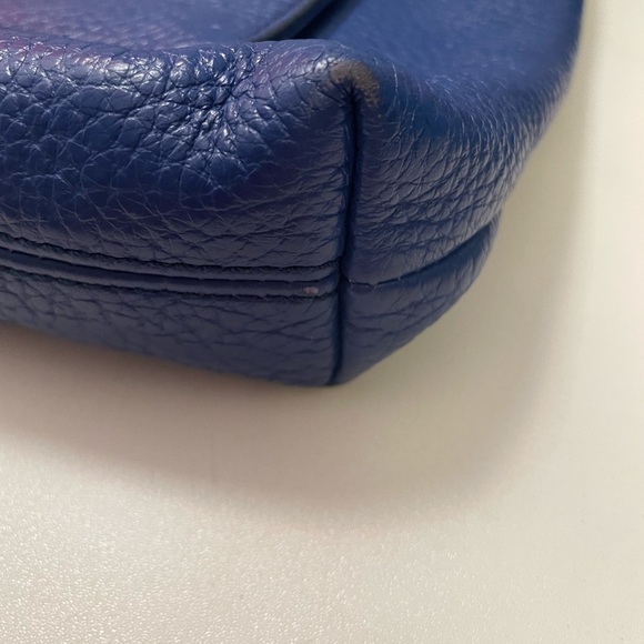 Fossil Blue Leather Crossbody Messenger Style Purse with front snap pocket - Picture 16 of 16